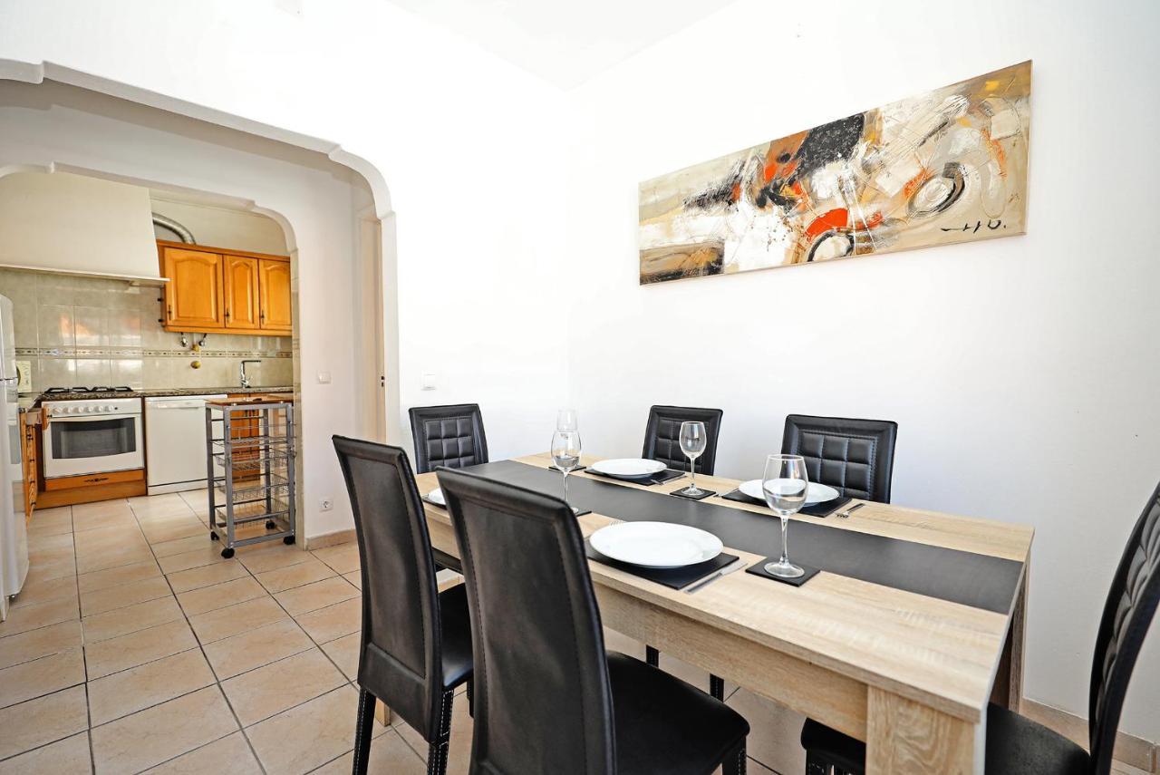 B63 - Corner Street Historic Center Apartment In Lagos Exteriör bild