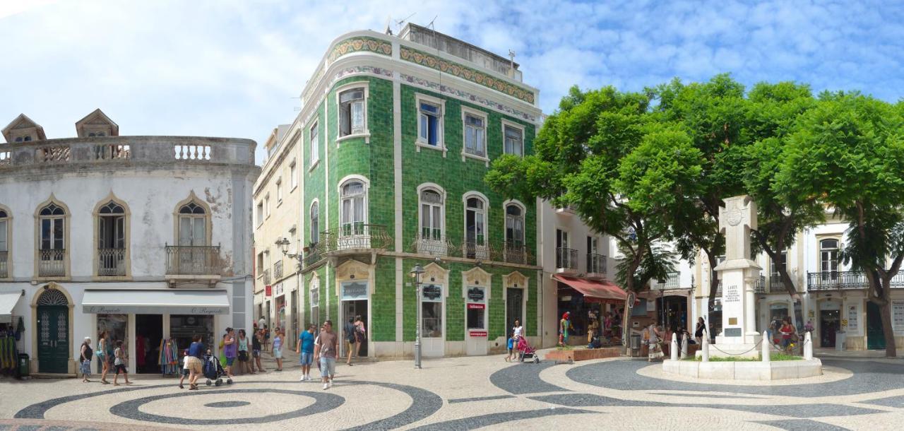 B63 - Corner Street Historic Center Apartment In Lagos Exteriör bild
